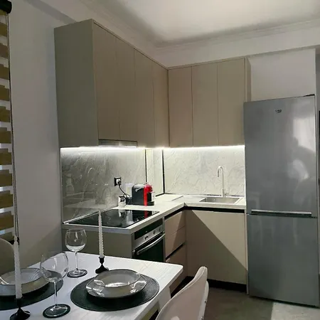 White Wave Appartement Golem (Tirana)